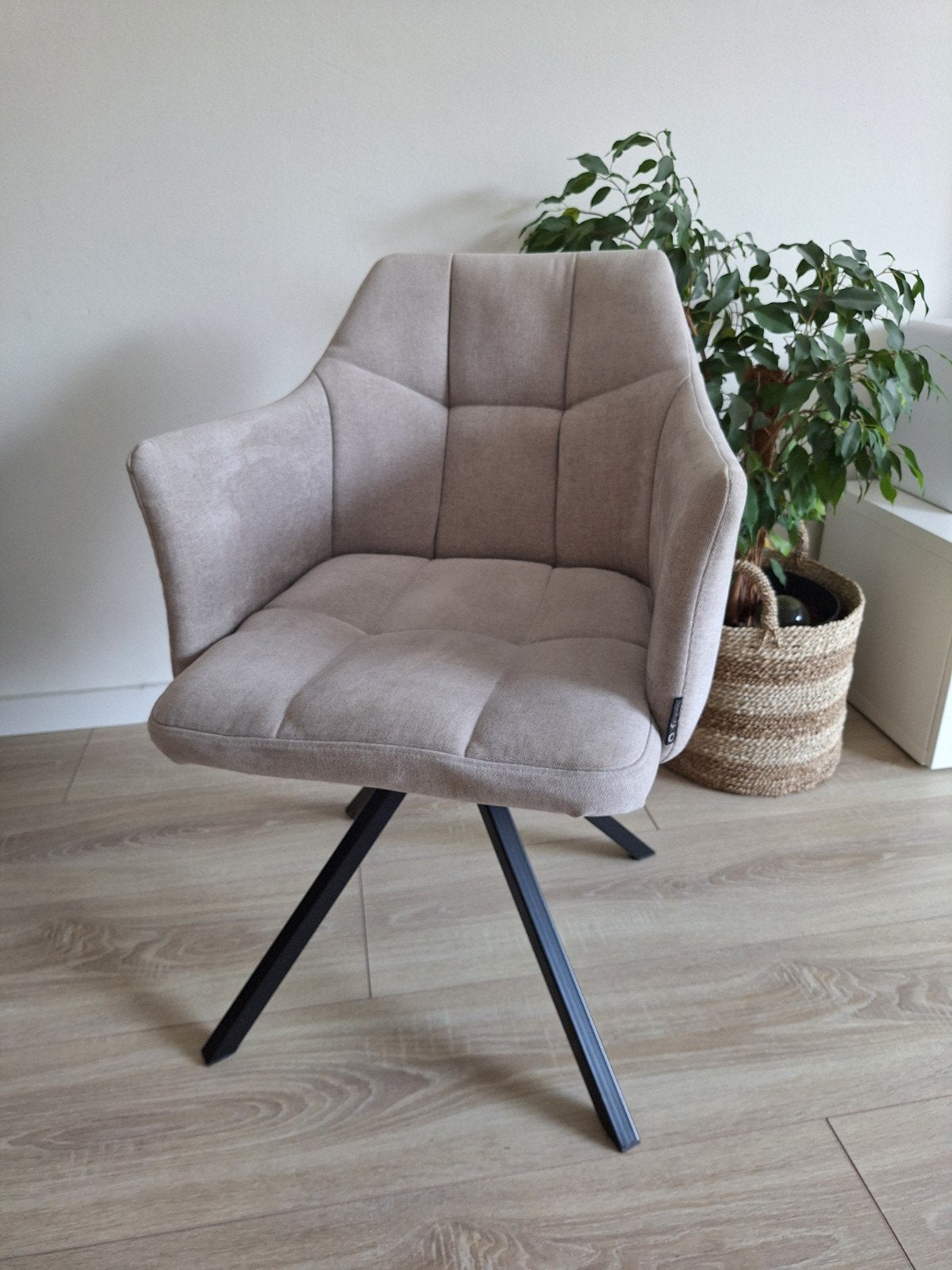 4 eetkamerstoelen, Huis en Inrichting, Stoelen, Gebruikt, Ophalen of Verzenden, Vier, Modern