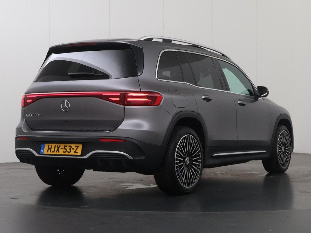 Mercedes-Benz EQB 250+ AMG Line 71 kWh | Headup | Panoramada, Auto's, Mercedes-Benz, 2005 kg, Gebruikt, Origineel Nederlands, SUV of Terreinwagen