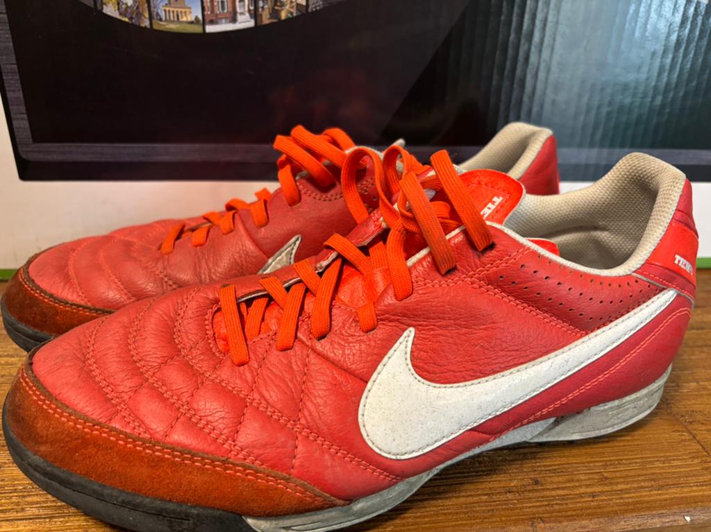 Voetbalschoenen/kunstgras Nike Tiempo gebruikt, Sport en Fitness, Voetbal, Gebruikt, Maat XS of kleiner, Schoenen, Ophalen of Verzenden