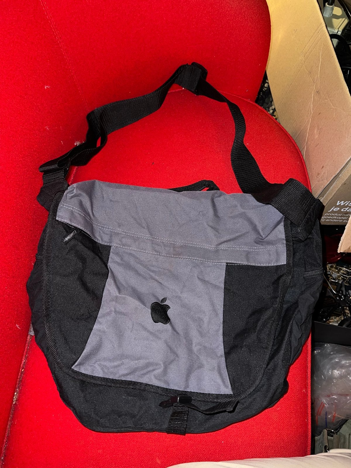 Apple Messenger Tas - Zwart/Grijs uit 2000 nieuw, Ophalen, Zo goed als nieuw, Zwart, Overige merken