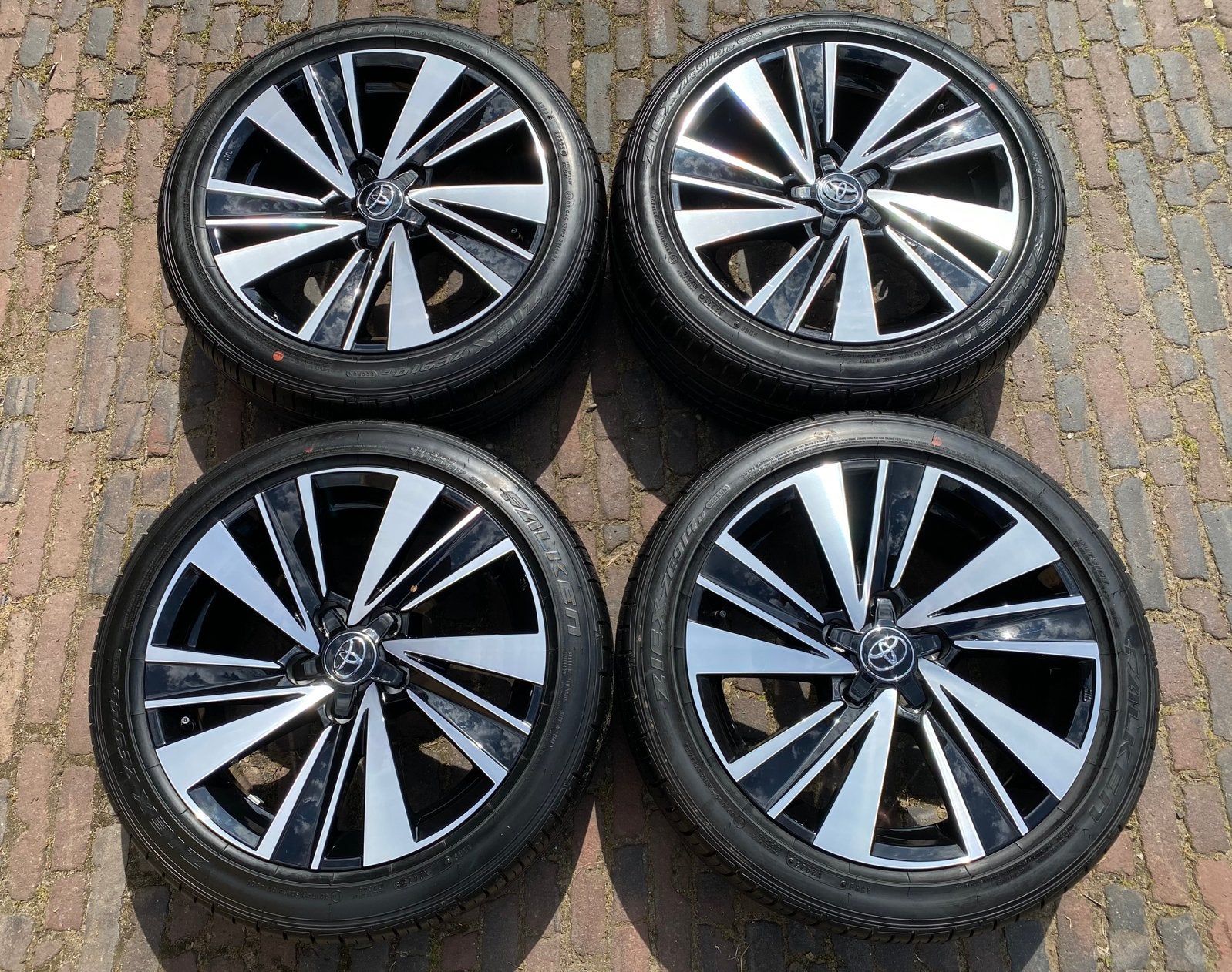 NIEUWE 2025 Toyota Corolla velgen + TPMS + 225/45 R17 banden, Banden en Velgen, Nieuw, 17 inch, Ophalen of Verzenden