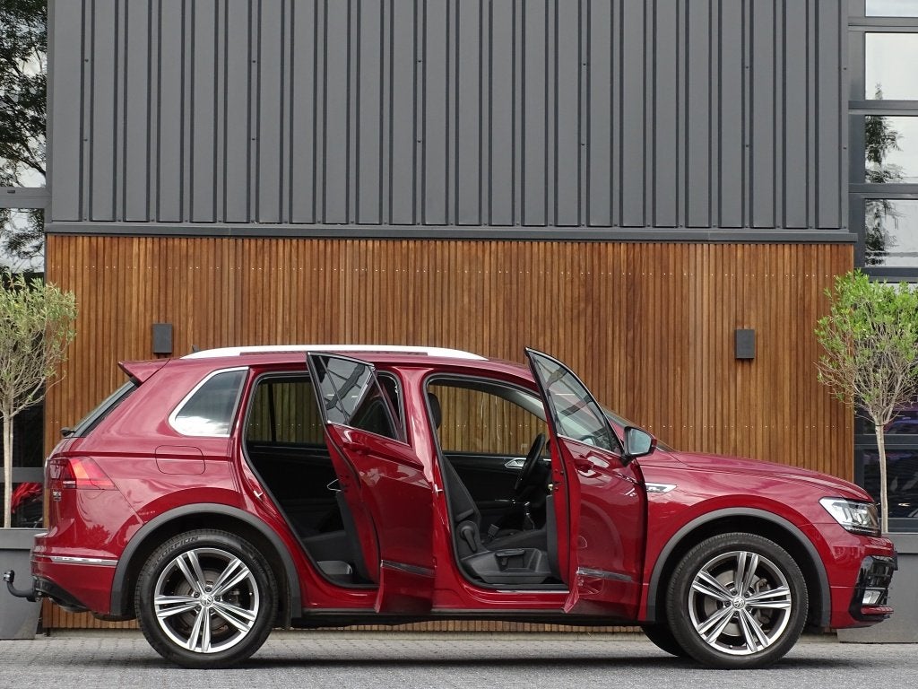 Volkswagen Tiguan 2.0 TSI 4-Motion 180 PK / R-Line / RNS / L, Automatische klimaatregeling, Gebruikt, Euro 6, 4 cilinders