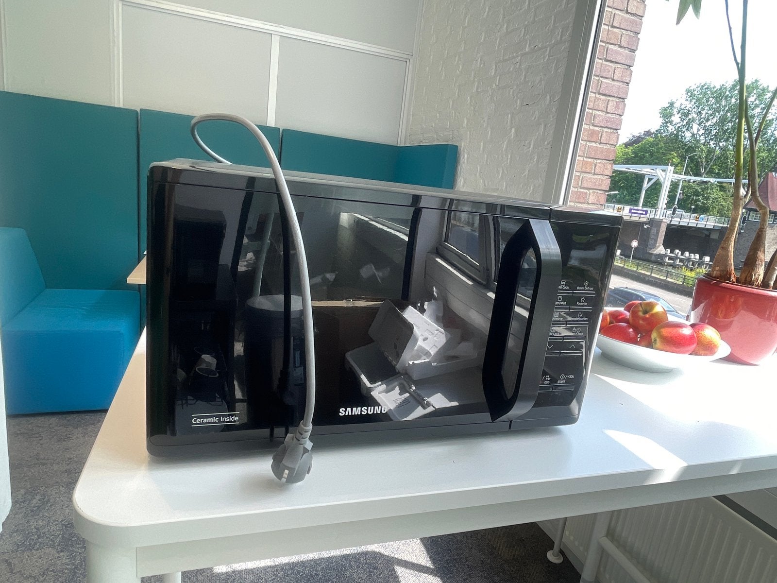 Gratis Magnetron - Display werkt, wordt niet warm (defect), Witgoed en Apparatuur, Magnetrons, Ophalen, Niet werkend, Vrijstaand