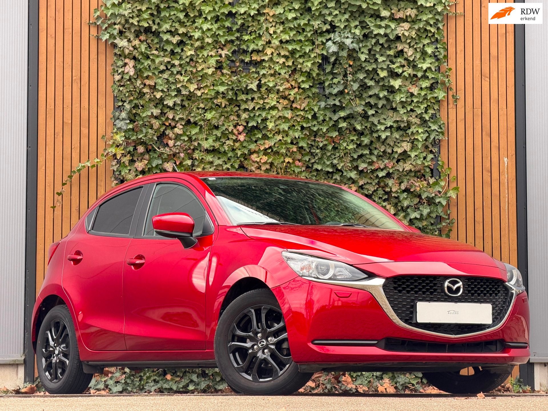 Mazda 2 1.5 Skyactiv-G Comfort|CARPLAY|SCHERM|20 DKM, Stof, Gebruikt, 4 cilinders, Bedrijf