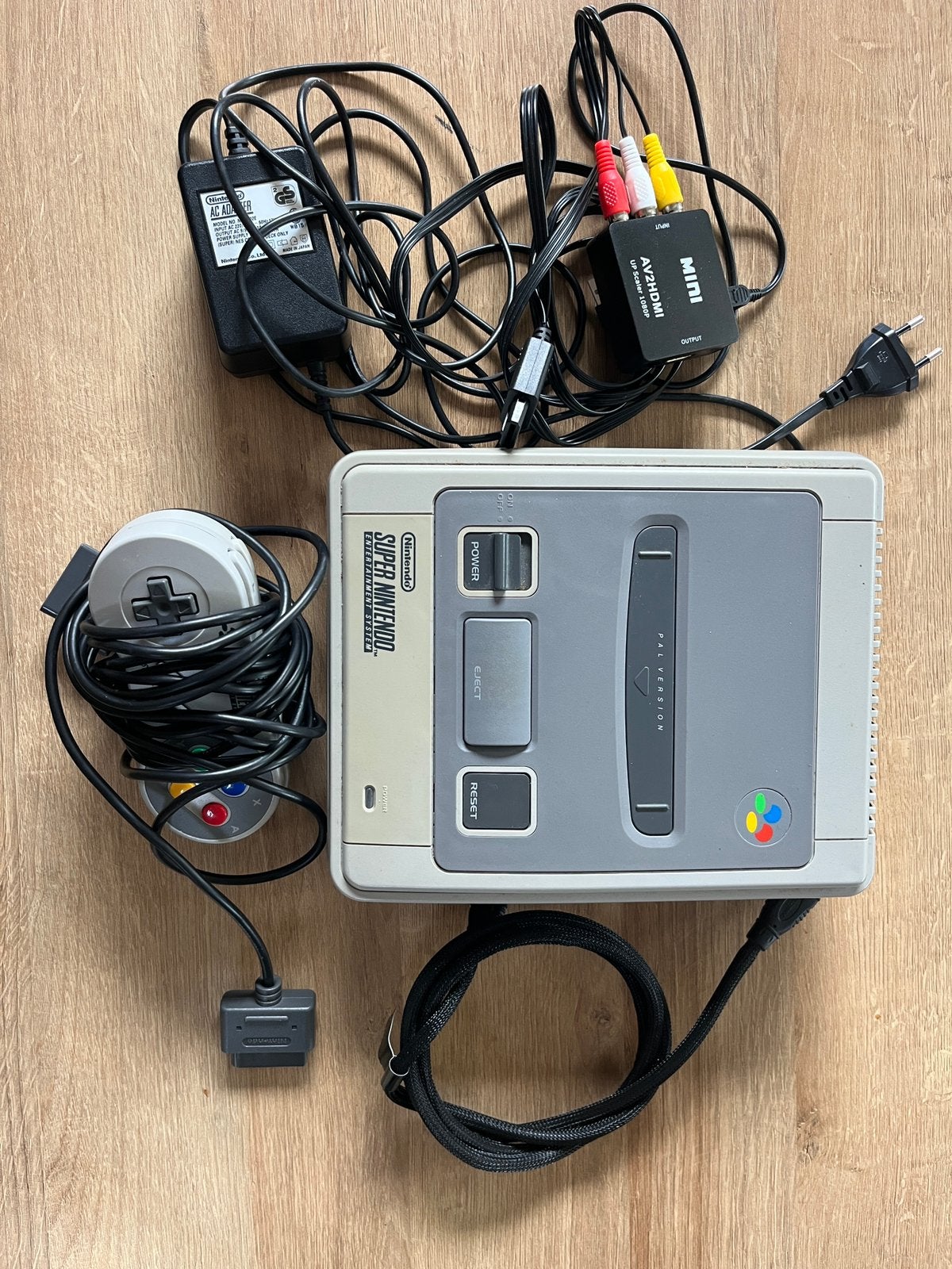 Super Nintendo SNES + 2 controllers en HDMI converter, Ophalen, Gebruikt, Met 2 controllers