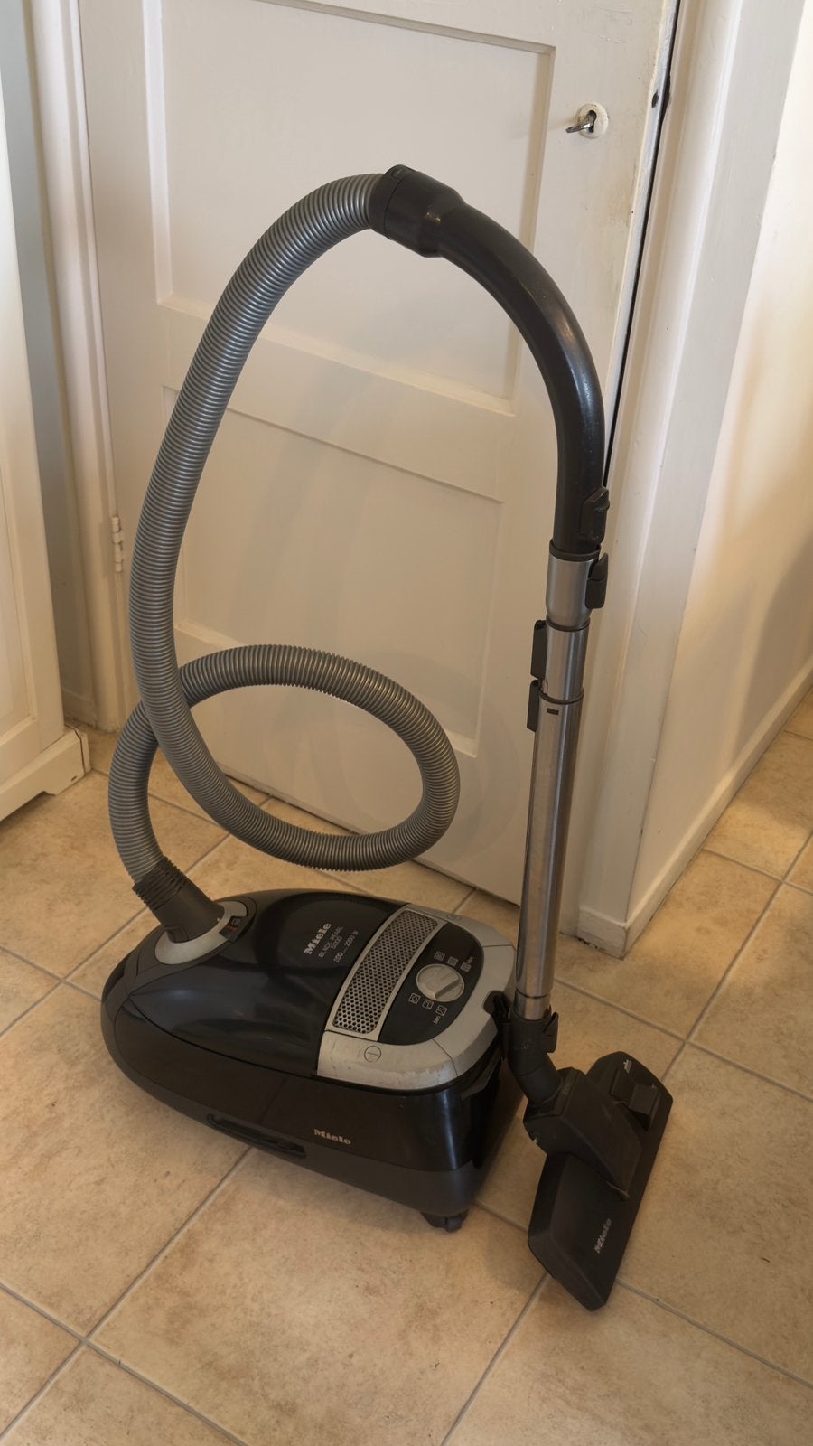 Miele stofzuiger 2200 W, Witgoed en Apparatuur, Gebruikt, Miele, 2000 watt of meer, Ophalen