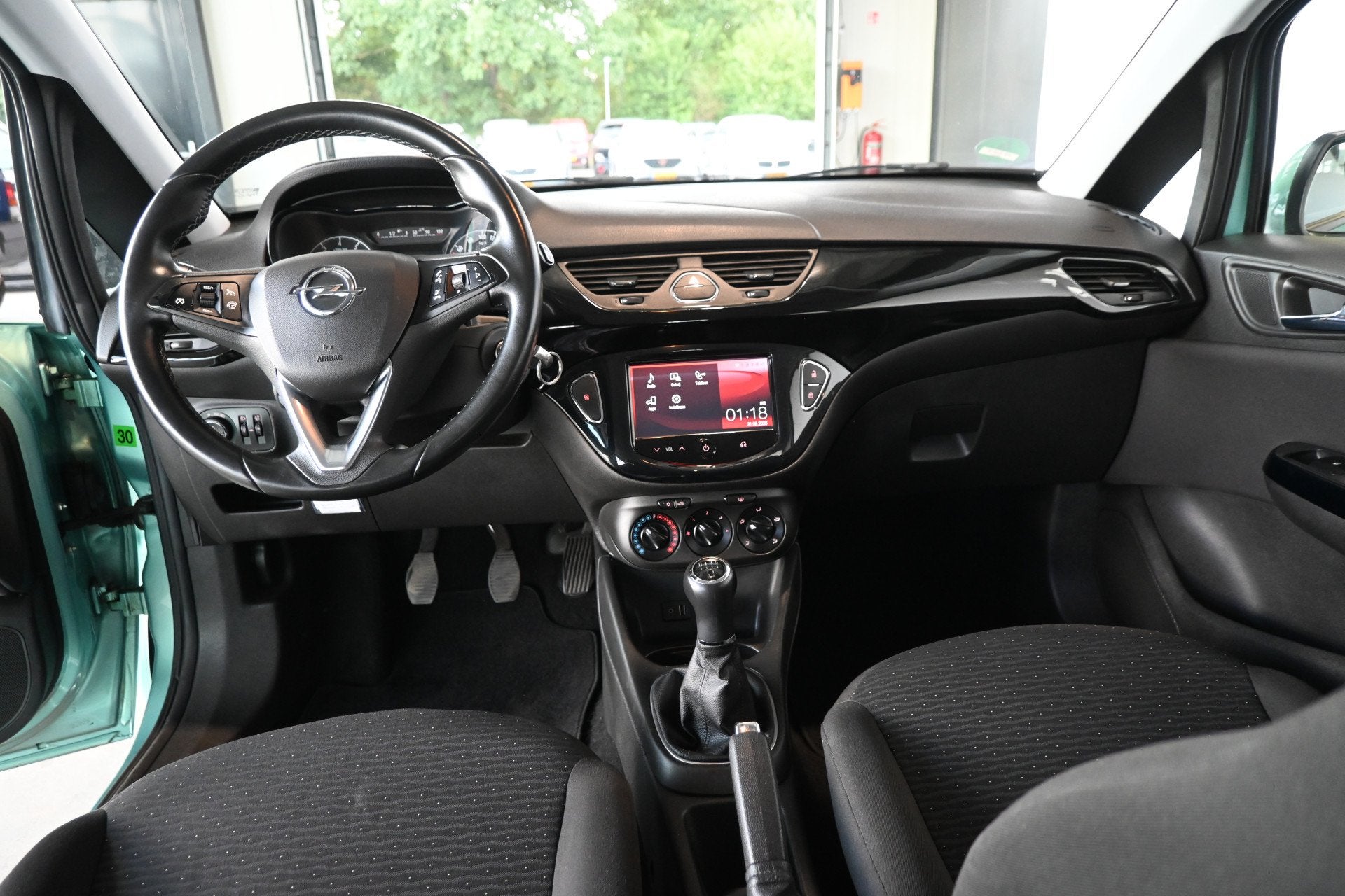 Opel Corsa 1.4 Edition Airco Cruise control Lichtmetaal Elek, Auto's, Gebruikt, 4 cilinders, Met garantie (alle), 49 €/maand