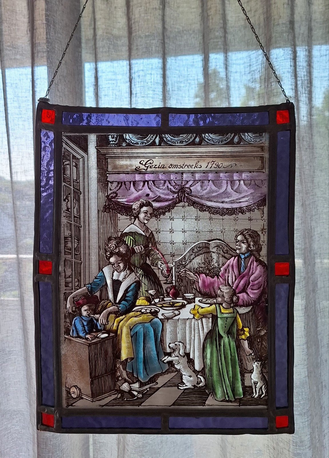 Antieke glas in lood raamhanger 'Gezin omstreeks 1790', Antiek en Kunst, Antiek | Glas en Kristal, Ophalen of Verzenden