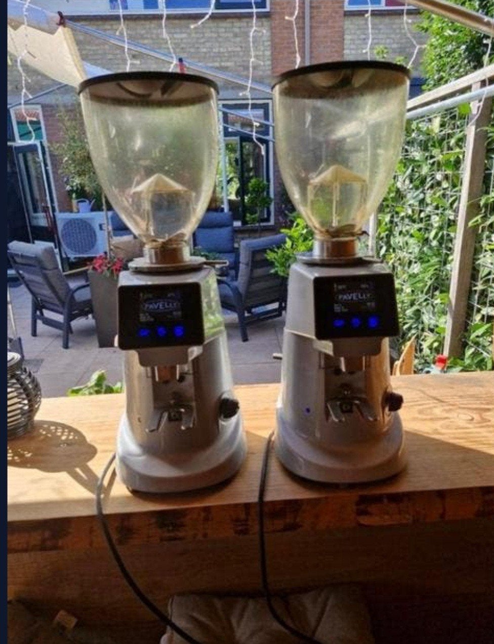 Twee professionele koffie molens, 10 kopjes of meer, Ophalen, Koffiemachine, Koffiebonen