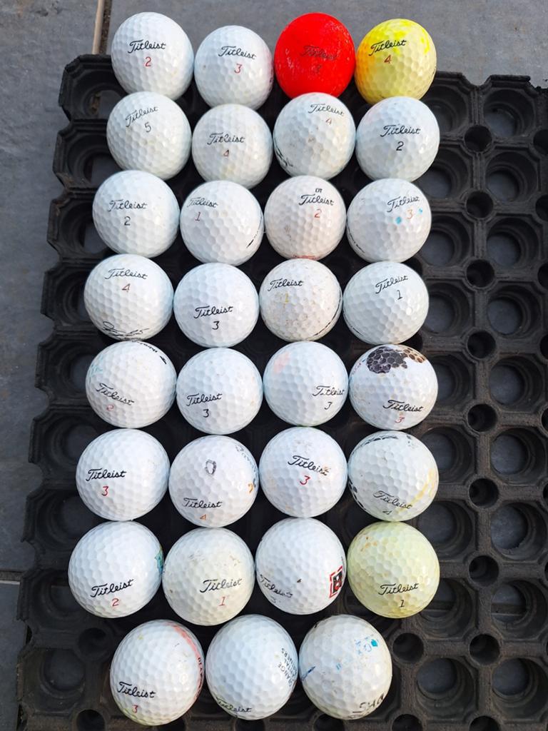 31 Titleist golfballen, Ophalen of Verzenden, Gebruikt, Bal(len)