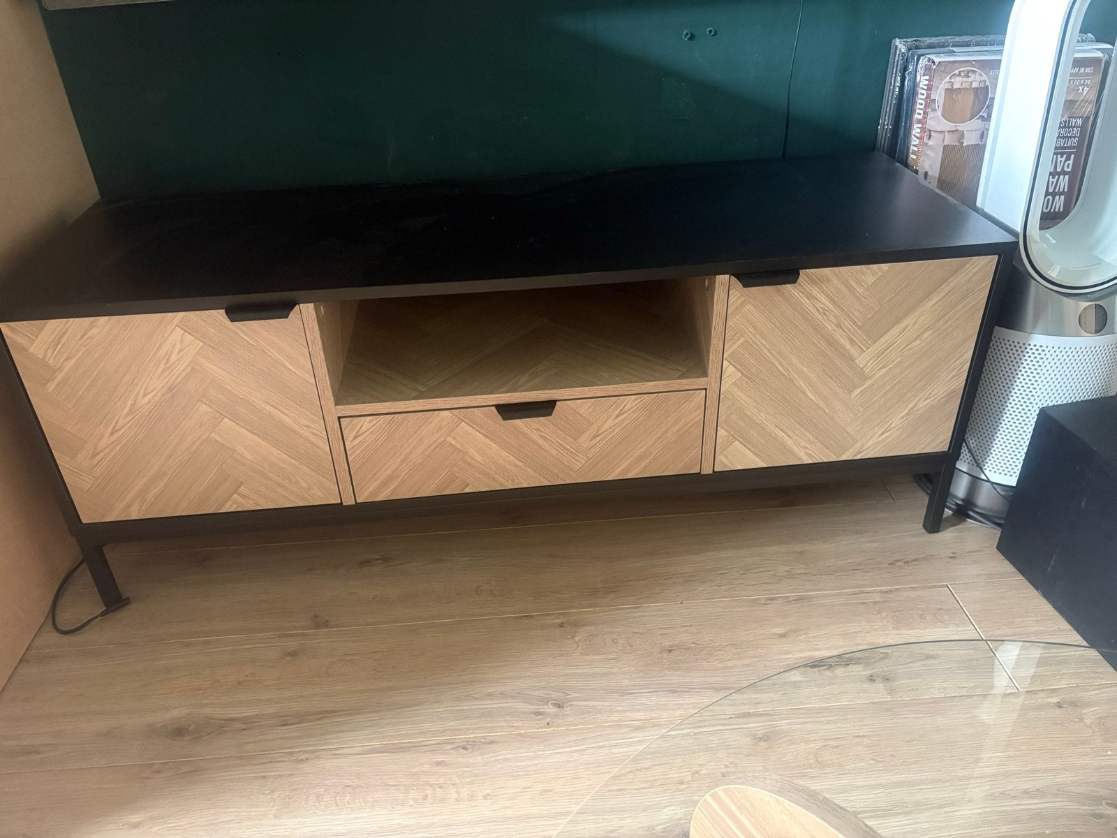 Tv kast met visgraat motief - Zo goed als nieuw, Ophalen, 100 tot 150 cm, Zo goed als nieuw, Minder dan 100 cm