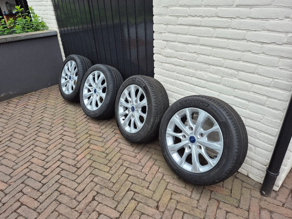 mooie Ford Transit velgen met zomer banden, Auto-onderdelen, Banden en Velgen, Ophalen, 18 inch, 235 mm, Band(en)