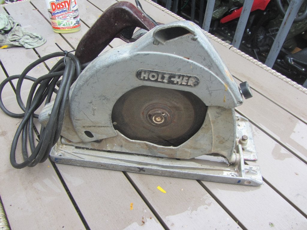 te koop 2 stuk Zaagmachines, Doe-het-zelf en Verbouw, Gereedschap | Zaagmachines, Ophalen, Gebruikt, Afkortzaag, 30 tot 70 mm