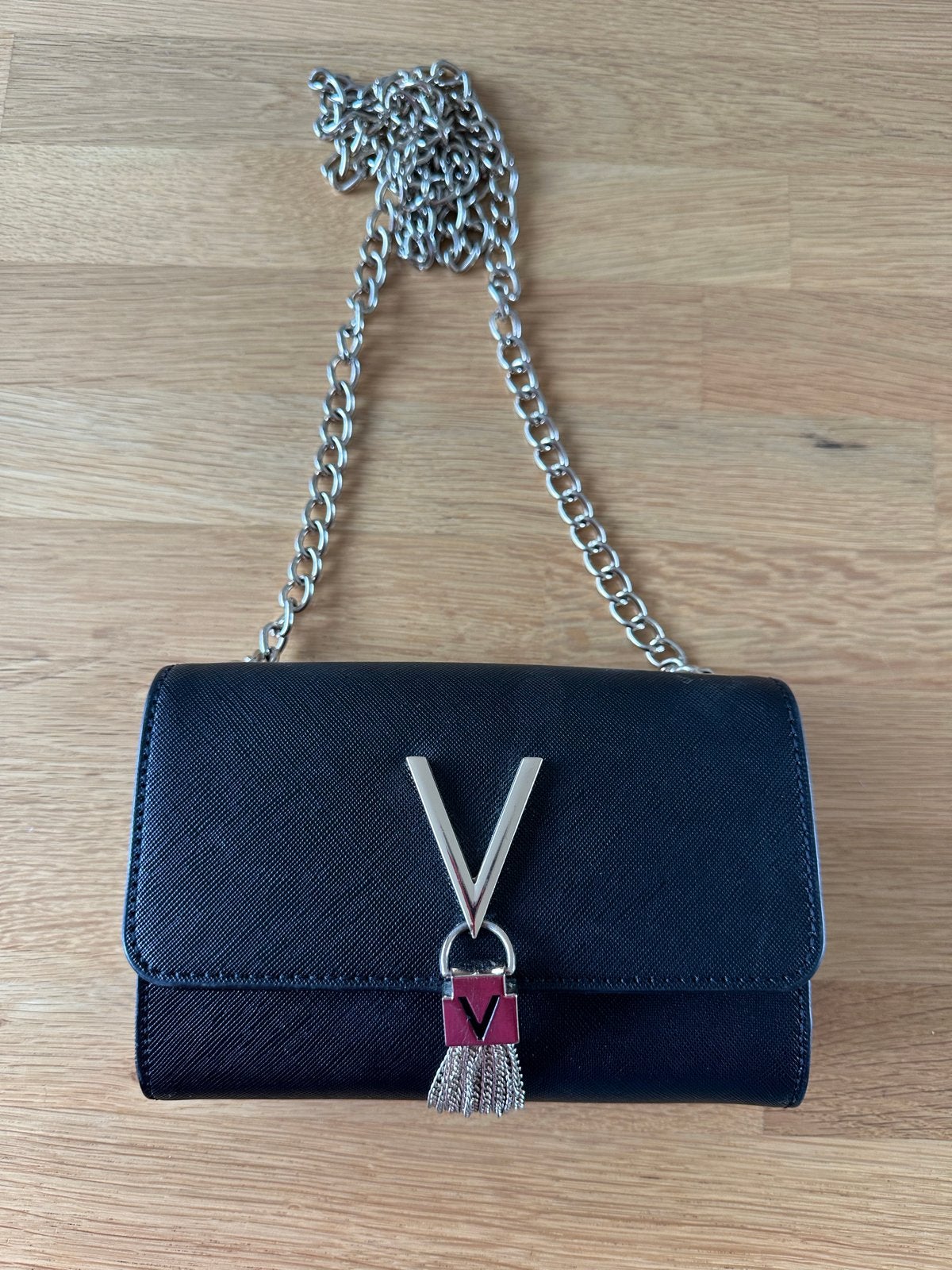 Zwart Valentino Avondtasje met Goudkleurige Ketting, Sieraden, Tassen en Uiterlijk, Tassen | Damestassen, Ophalen of Verzenden