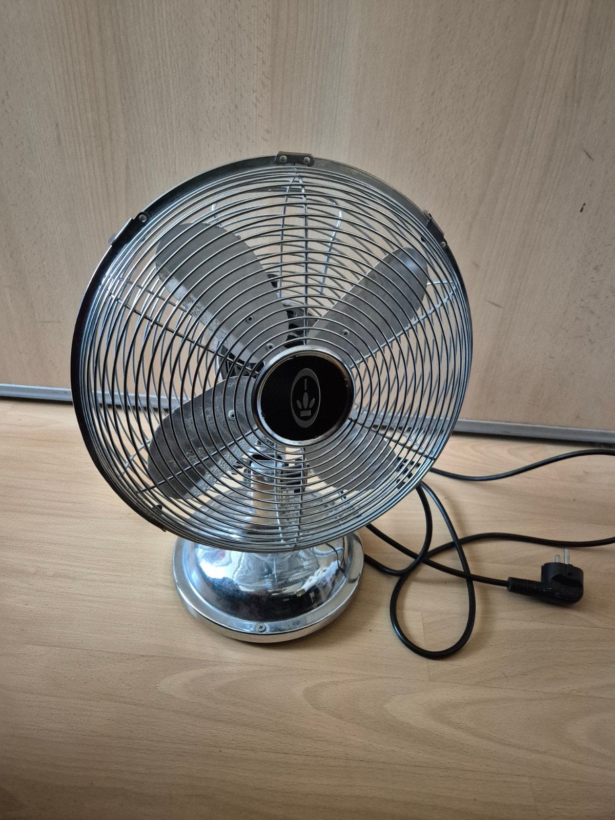 Stijlvolle chromen tafelventilator, Ophalen of Verzenden, Zo goed als nieuw, Tafelventilator
