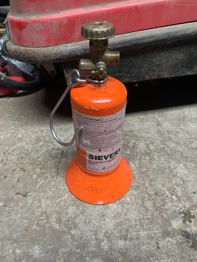 Sievert gasfles 2004 met kraan, Doe-het-zelf en Verbouw, Gereedschap | Handgereedschap, Ophalen, Gebruikt