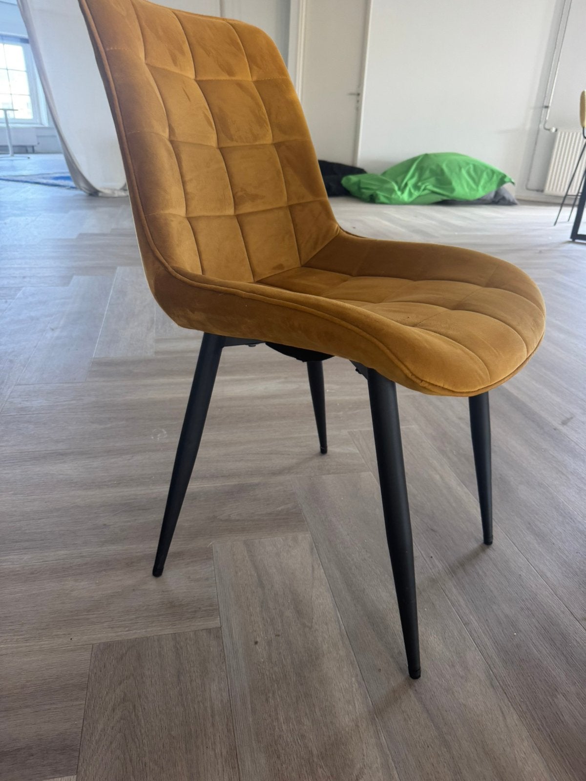4 eet tafel stoelen, Ophalen, Zo goed als nieuw
