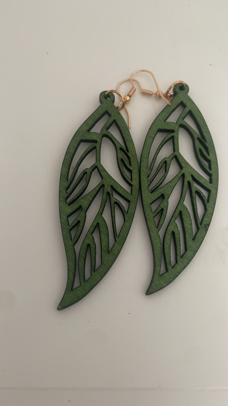 Groene houten oorbellen in blad design, Overige materialen, Hangers, Verzenden, Nieuw