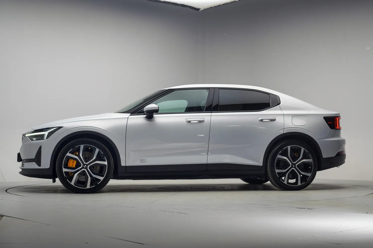 Polestar 2 Long Range Dual Motor Performance Pack 78kWh [ Pa, Auto's, Polestar 2, 0 cilinders, Gebruikt, Origineel Nederlands