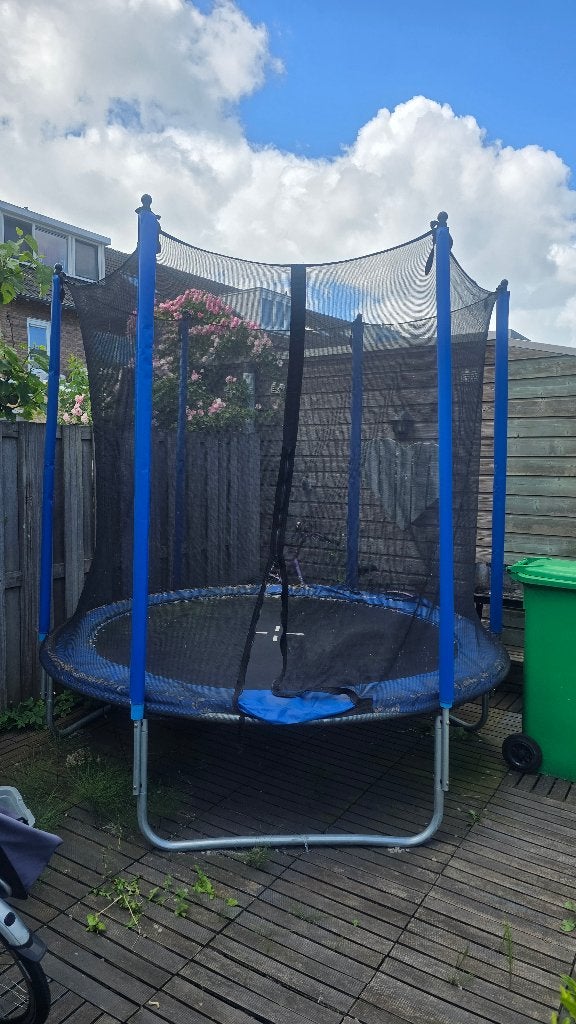 Trampoline  €70, Kinderen en Baby's, Speelgoed | Buiten | Trampolines, Ophalen, Zo goed als nieuw