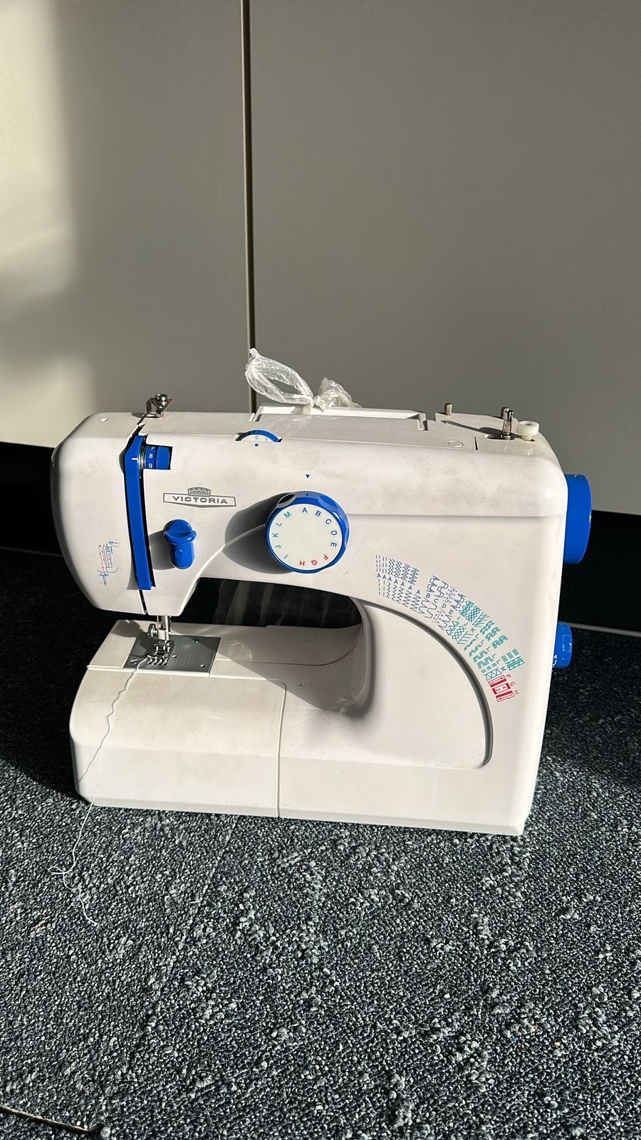 Naaimachine, Hobby en Vrije tijd, Naaimachines en Toebehoren, Ophalen of Verzenden, Zo goed als nieuw, Naaimachine, Overige merken