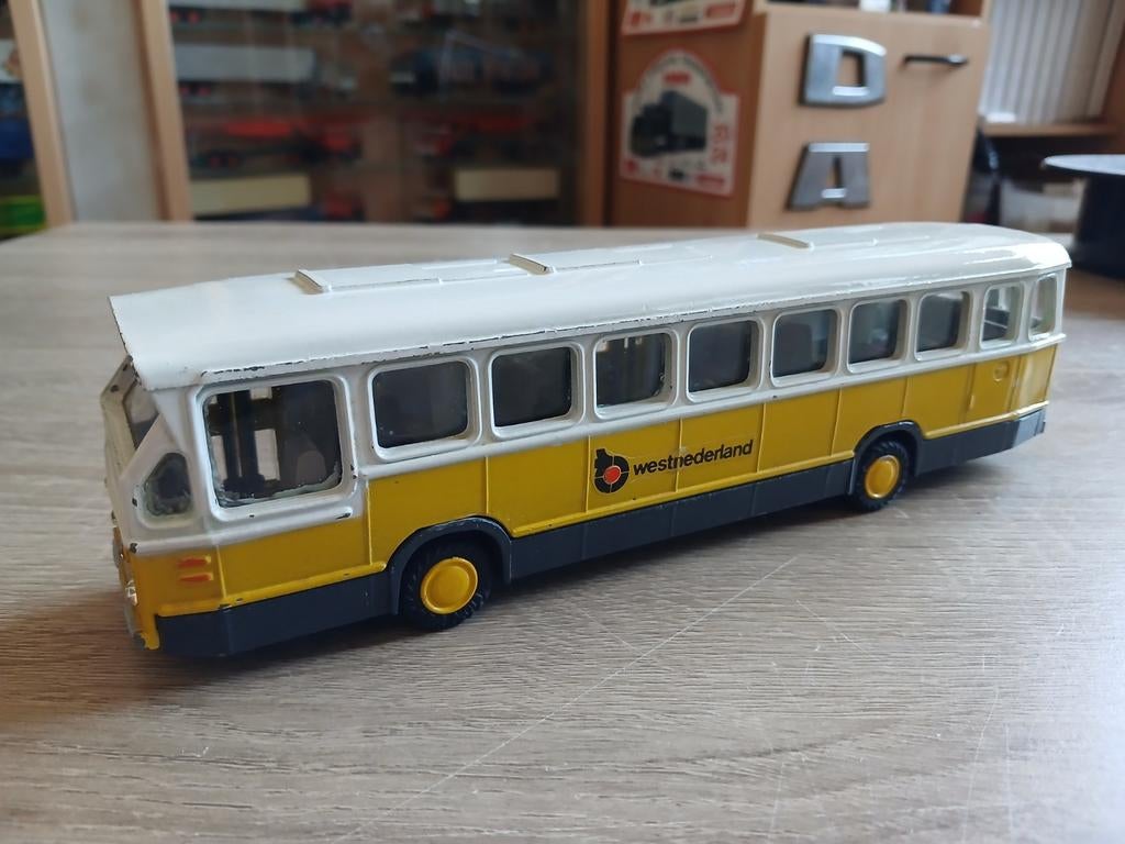 Daf bus, Hobby en Vrije tijd, Modelauto's | 1:50, Ophalen of Verzenden, Zo goed als nieuw, Bus of Vrachtwagen, Lion Toys