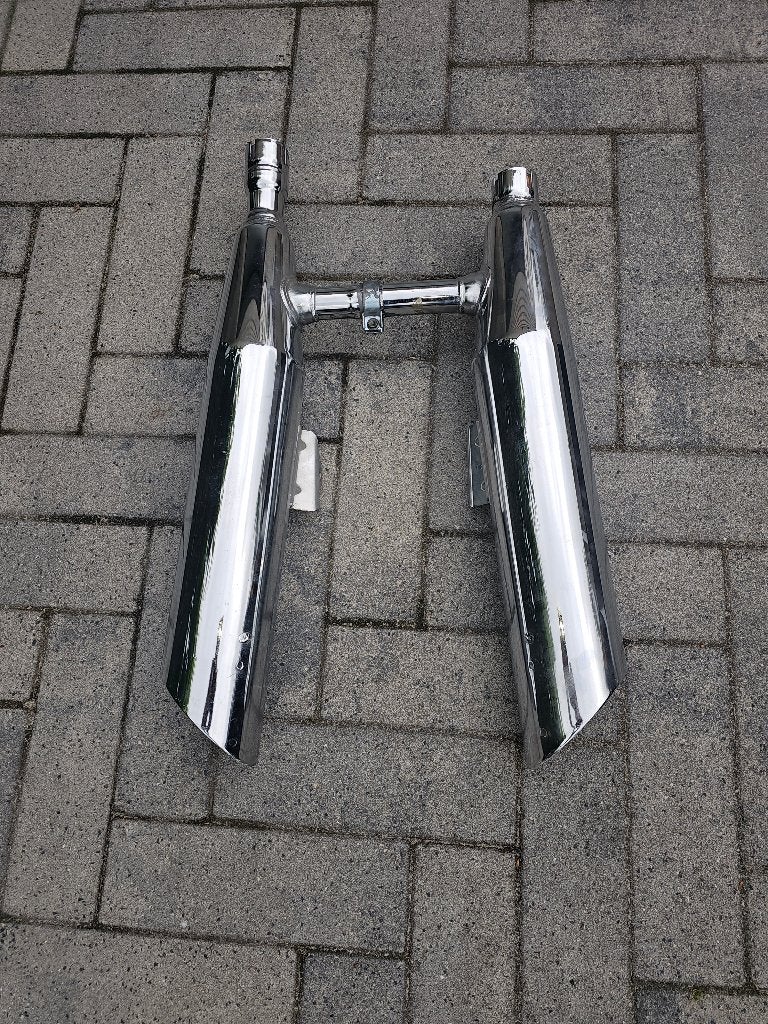 Bijna nieuwe uitlaatset Suzuki Intruder 1400, Motoren, Onderdelen | Suzuki, Ophalen of Verzenden, Gebruikt