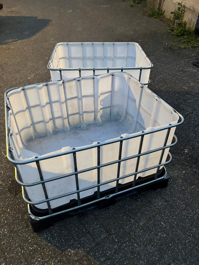 Slowfeeder waterbak ibc regenton hooibak, 150 liter of meer, Ophalen, Zo goed als nieuw