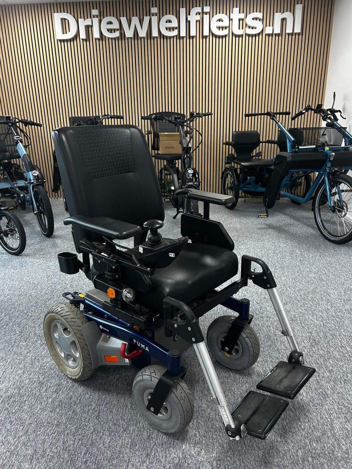 Elektrische rolstoel | Handicare Puma | NIEUWE ACCU'S, Gebruikt, Zorgbroeder, Zoom 19, Info@zorgbroeder.nl