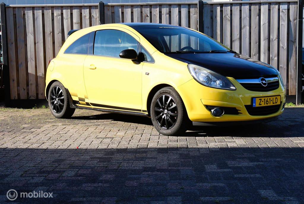 Opel Corsa 1.4-16V Color Race Edition Airco/Nieuwe APK, Auto's, Opel, Euro 5, 101 pk, 4 cilinders, Geel