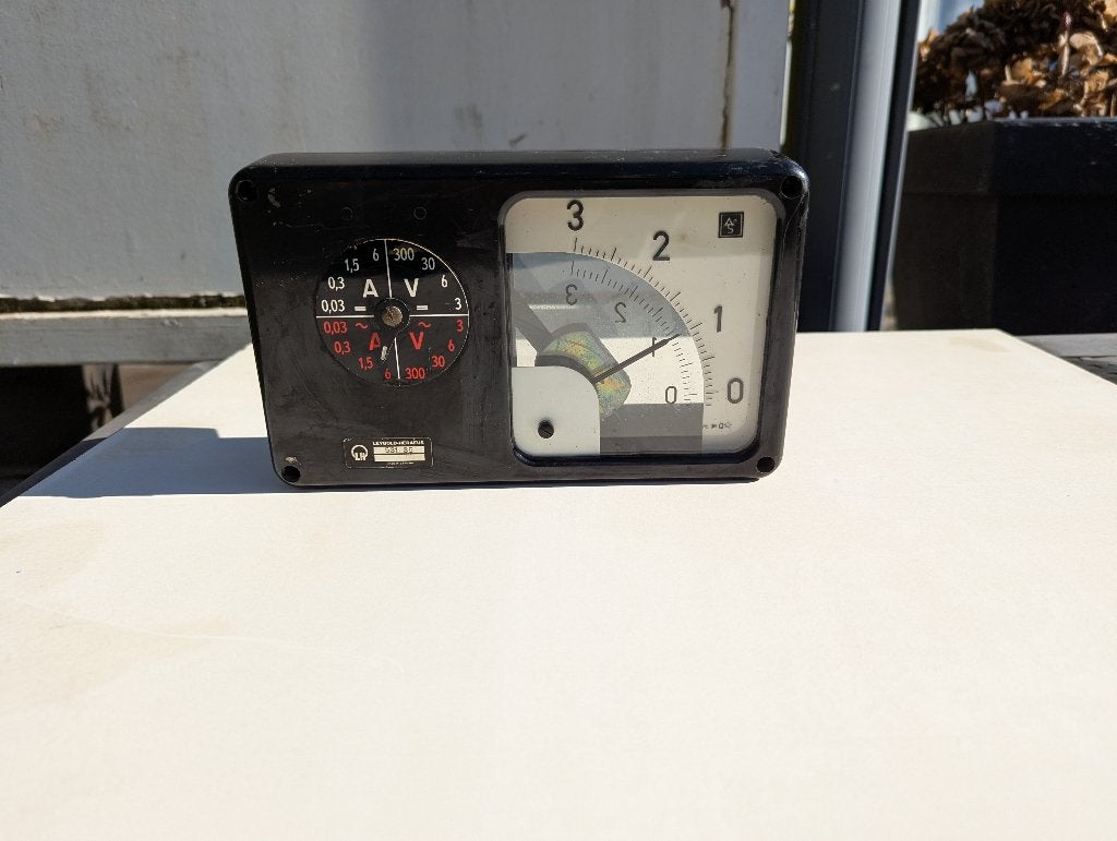 Vintage Leybold Heraeus 531 35 Bakeliet Voltmeter, Ophalen of Verzenden, Overige typen