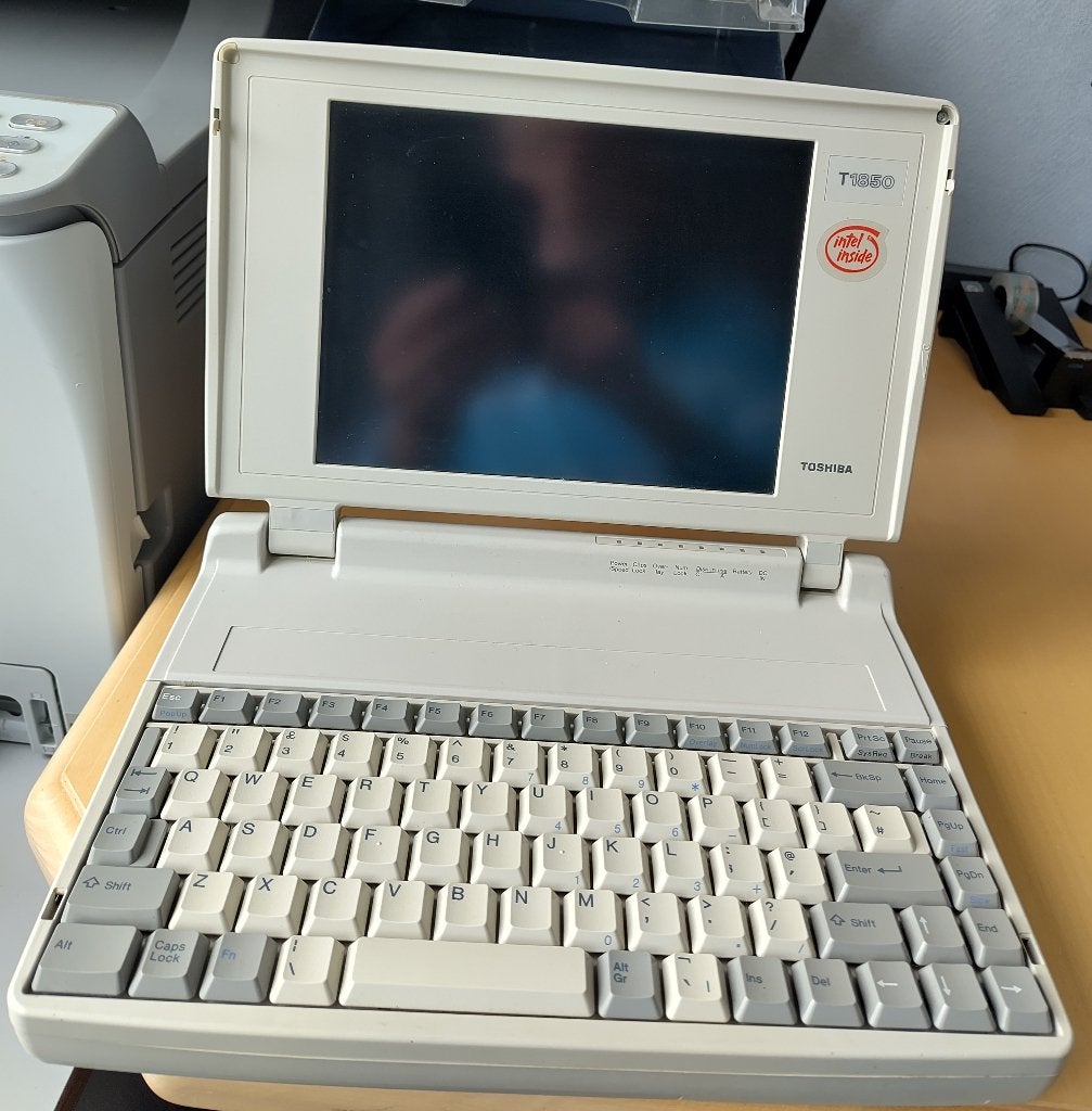 Vintage Toshiba T1850 - Collectors Item, Computers en Software, Ophalen of Verzenden, Toshiba