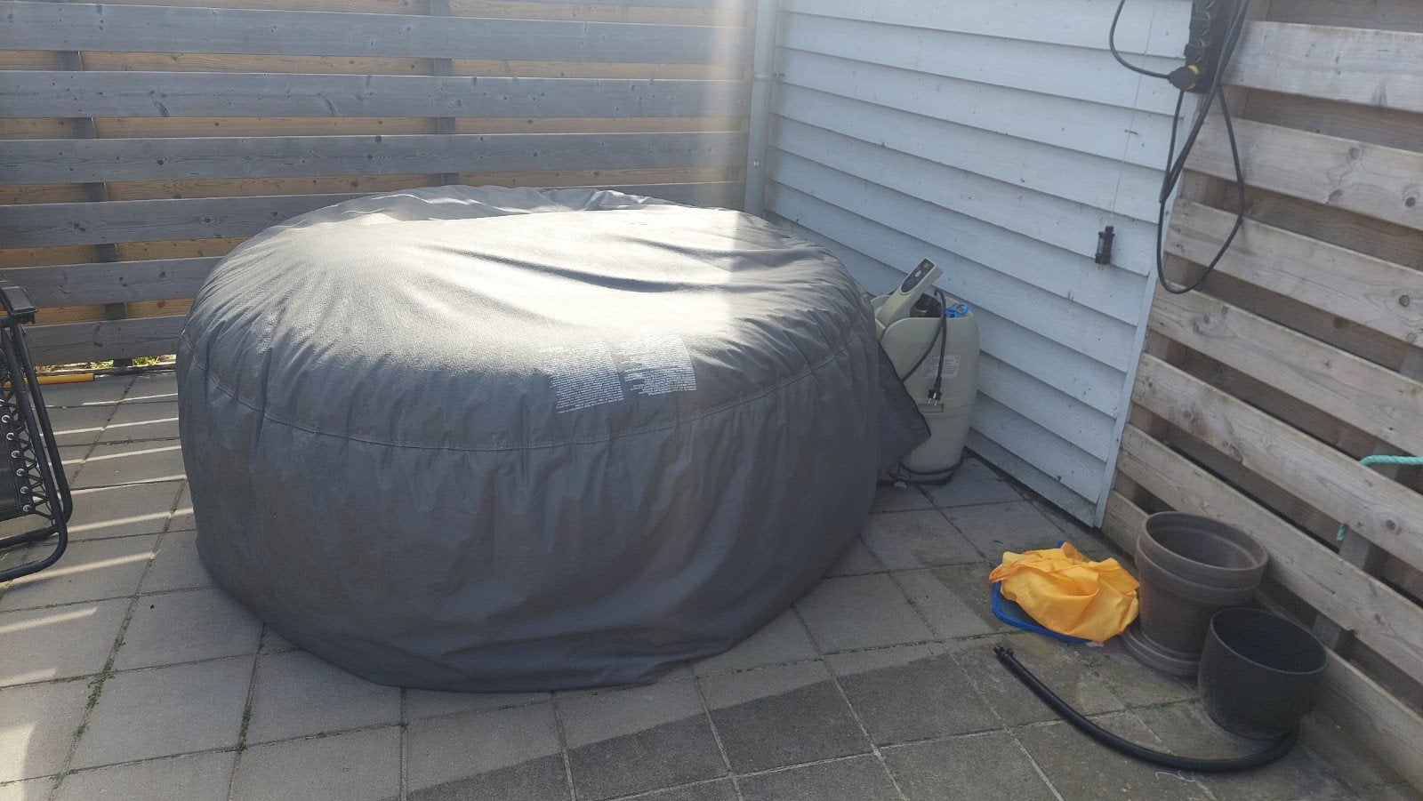 Nette jacuzzi met deksel en hoes (zonder pomp), Ophalen of Verzenden