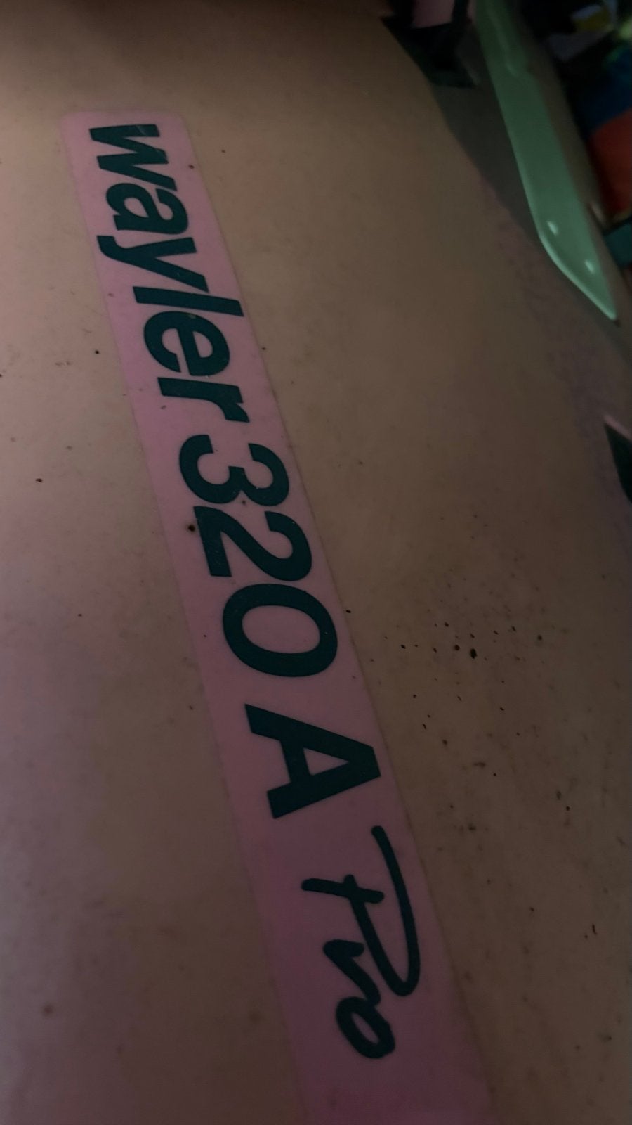 Gratis Complete surfplank met zeil ., Watersport en Boten, Windsurfen, Met zeil(en), 5 tot 6.5 m², 300 cm of meer, Zo goed als nieuw