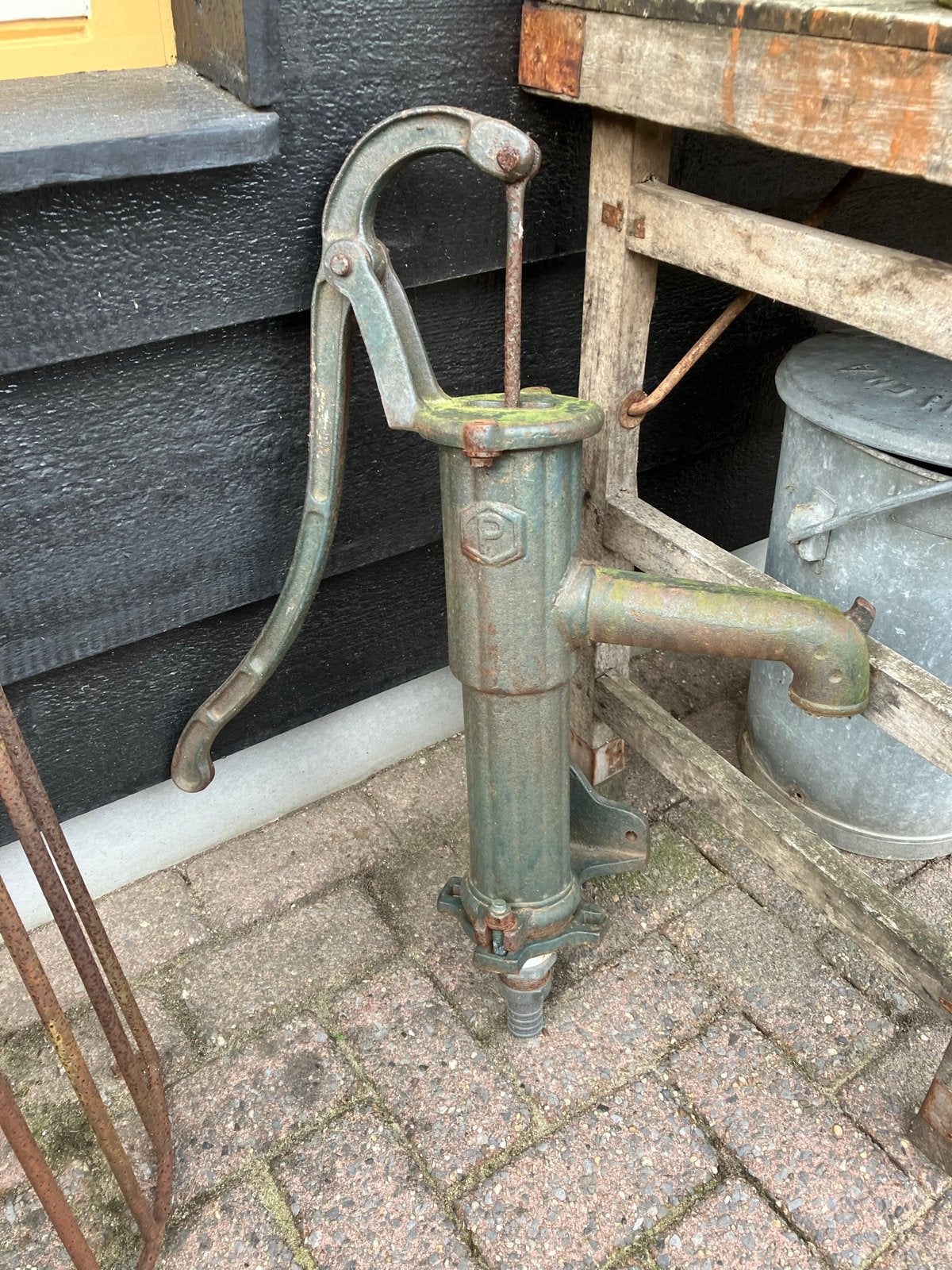 Antieke gietijzeren waterpomp - Decoratief, Ophalen