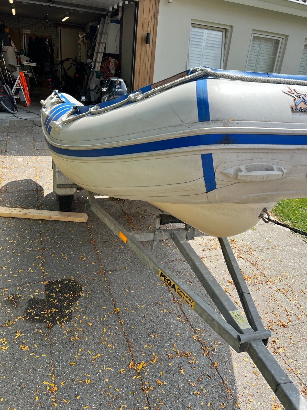Foto 3 van Lodestar rubberboot met Mercury 9.9 pk buitenboordmotor