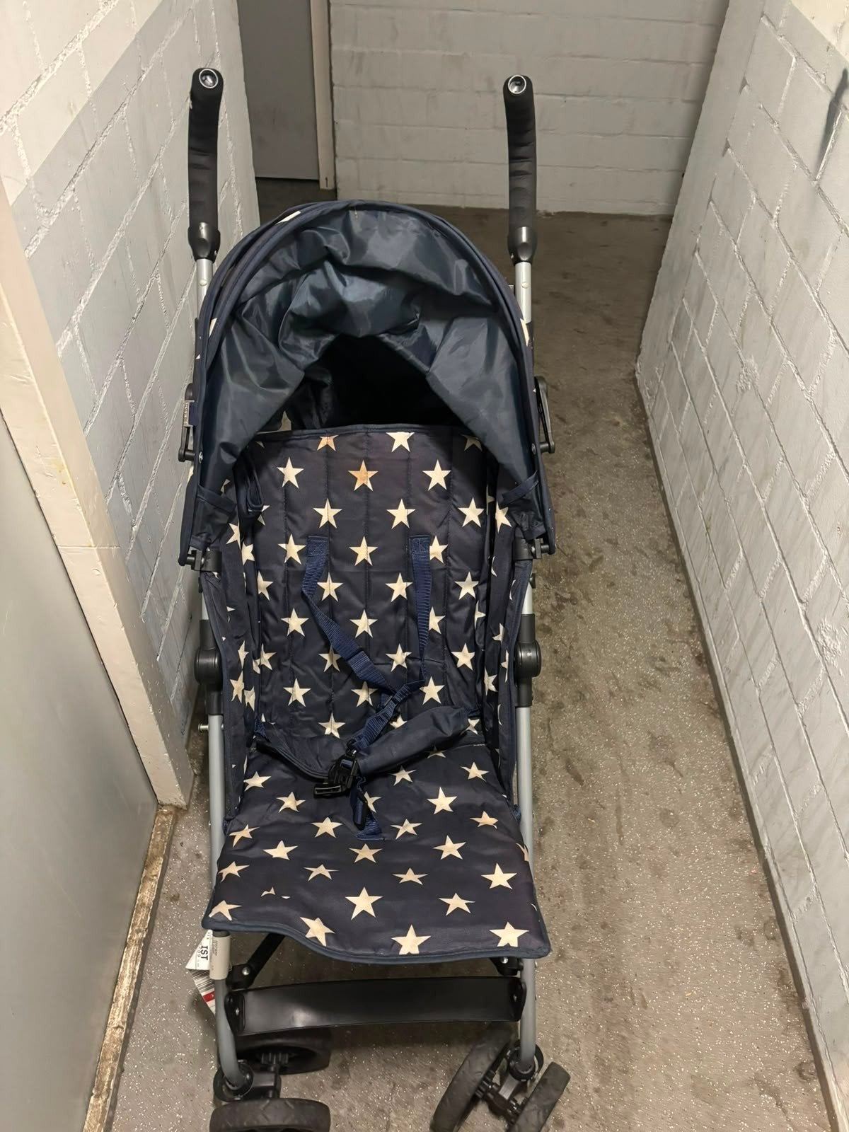 Compacte buggy met sterrenprint, Ophalen, Gebruikt