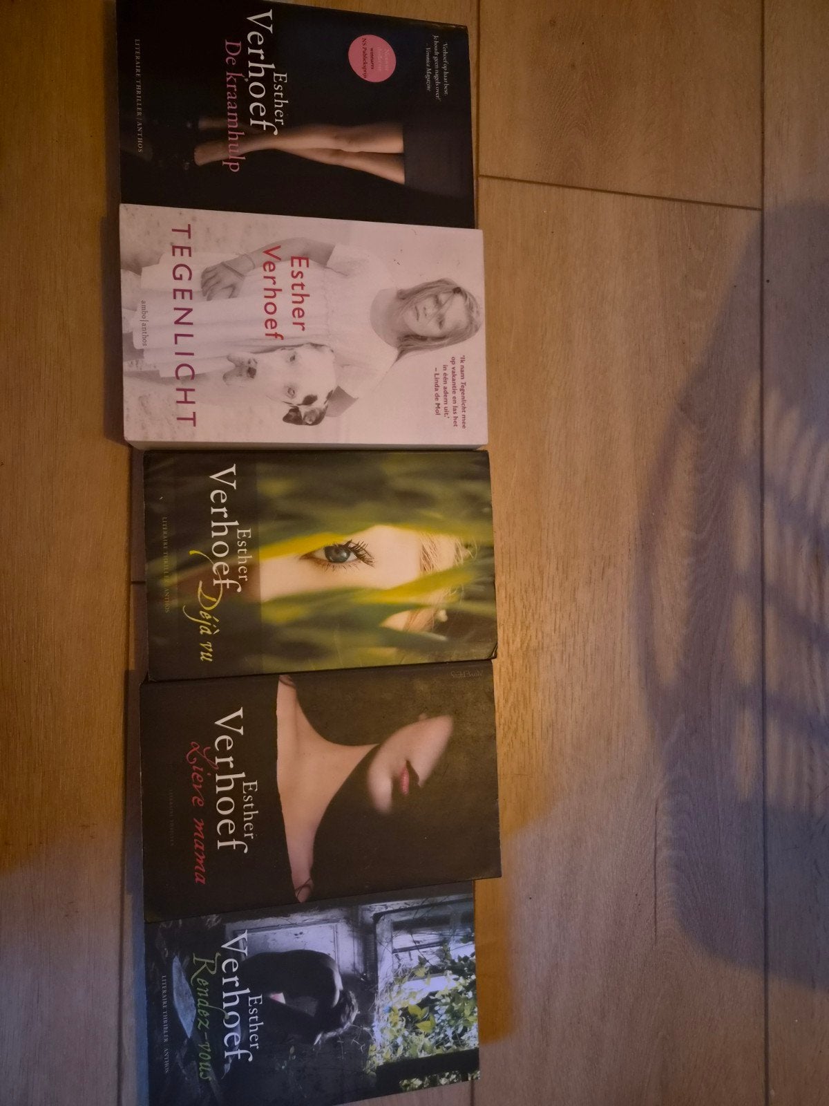 5 Esther Verhoef thrillers: De kraamhulp, Tegenlicht e.a., Ophalen of Verzenden, Gelezen, Esther Verhoef, Nederland