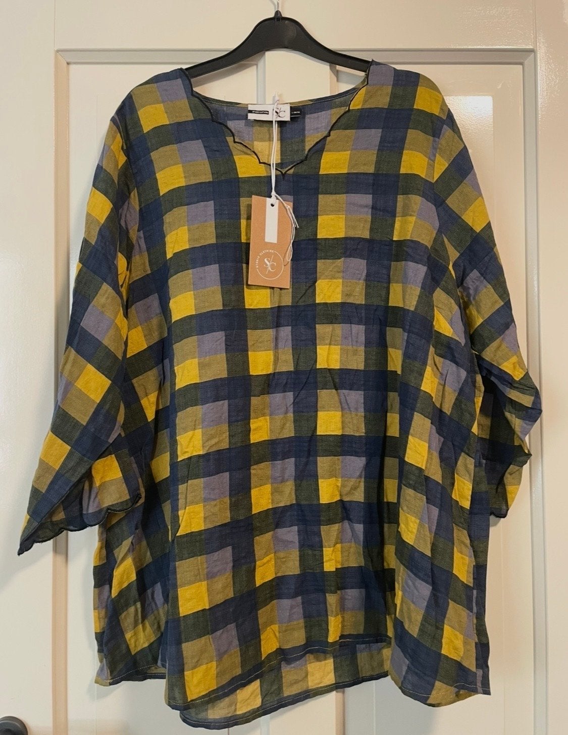 Studio Clothing Cora Blouse - Geel/Blauw Geruit maat 50/52, Kleding | Dames, Grote Maten, Ophalen of Verzenden, Nieuw, Geel, Blouse of Tuniek