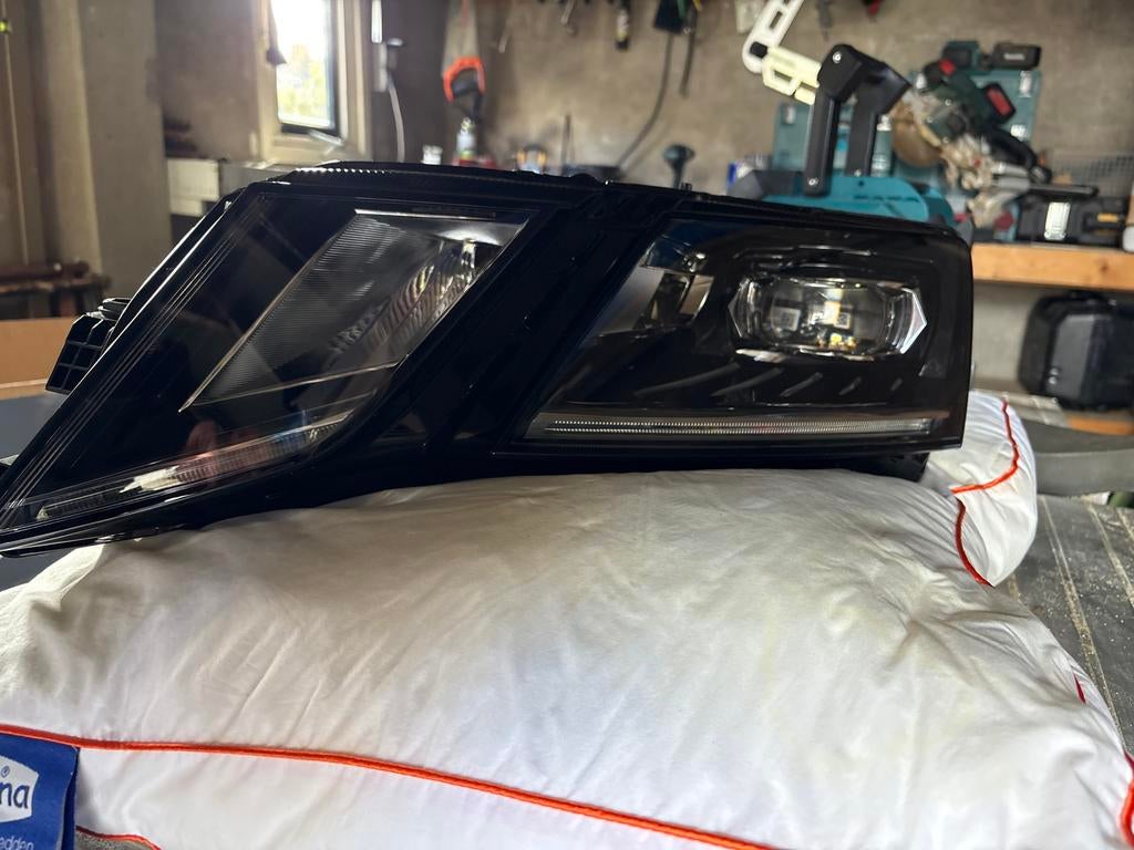 Nieuwe originele Škoda koplamp links  5E1 941 015 E, Auto-onderdelen, Ophalen of Verzenden, Nieuw, Skoda