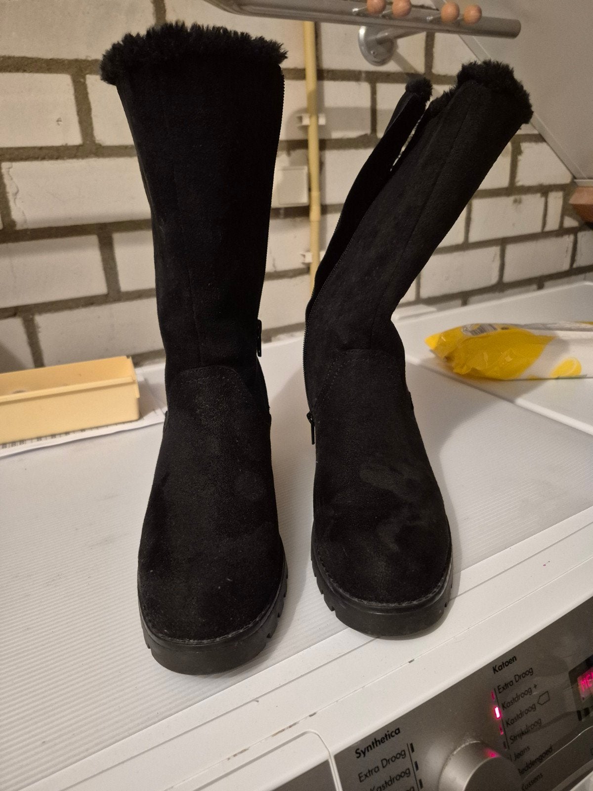Dames laarzen, Ophalen of Verzenden, Zo goed als nieuw, Zwart, Hoge laarzen