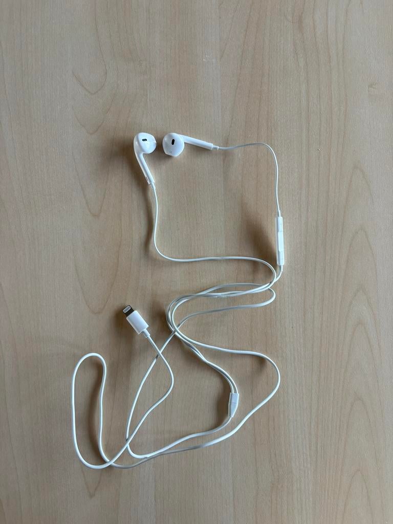 Apple EarPods met lightning aansluiting - nieuw, Ophalen of Verzenden, Nieuw, Op oor (supra aural), Overige merken
