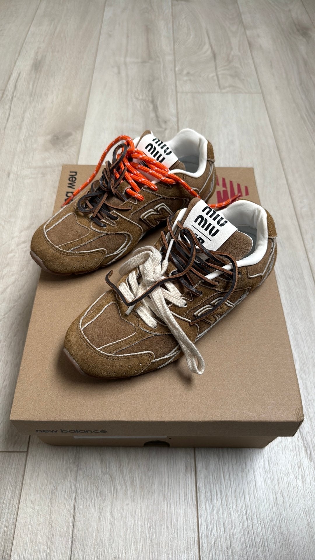 Miu Miu x New Balance Sneaker 530 SL, Ophalen of Verzenden, Nieuw, Sneakers of Gympen