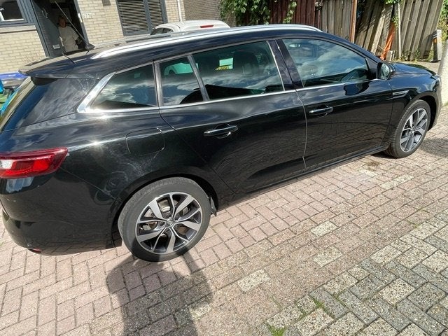 Renault Mégane 1.3 Energy TCe Bose 115pk 2018 Zwart, Auto's, Voorwielaandrijving, 4 cilinders, Navigatiesysteem, Leder en Stof