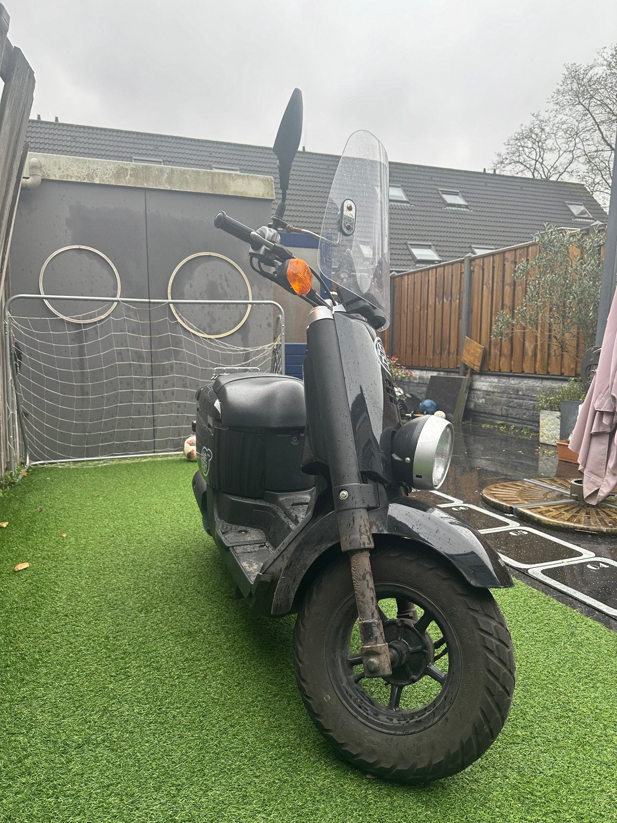 Foto 7 van Yamaha XF50 Scooter - Buddy handgreep beschadigd