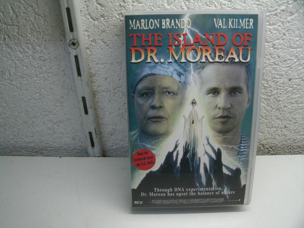 vhs 97b dr. moreau, Alle leeftijden, Ophalen of Verzenden, Zo goed als nieuw, Actie en Avontuur