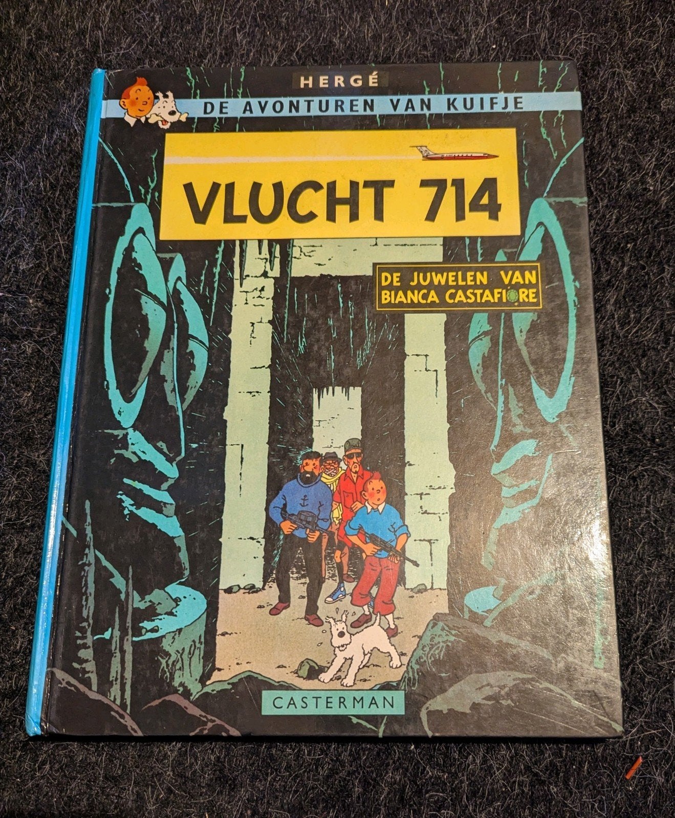 vier Kuifje stripboeken, Meerdere stripboeken, Ophalen of Verzenden, Gelezen