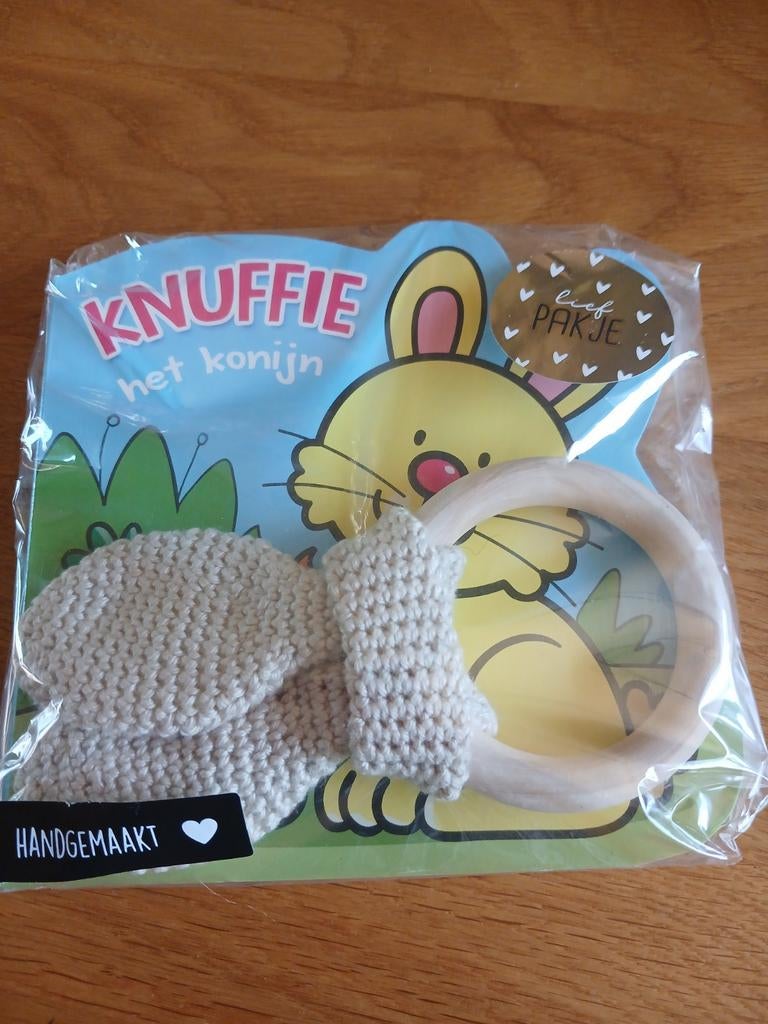 Handgemaakte rammelaars met houten ring, Ophalen of Verzenden, Nieuw, Haken