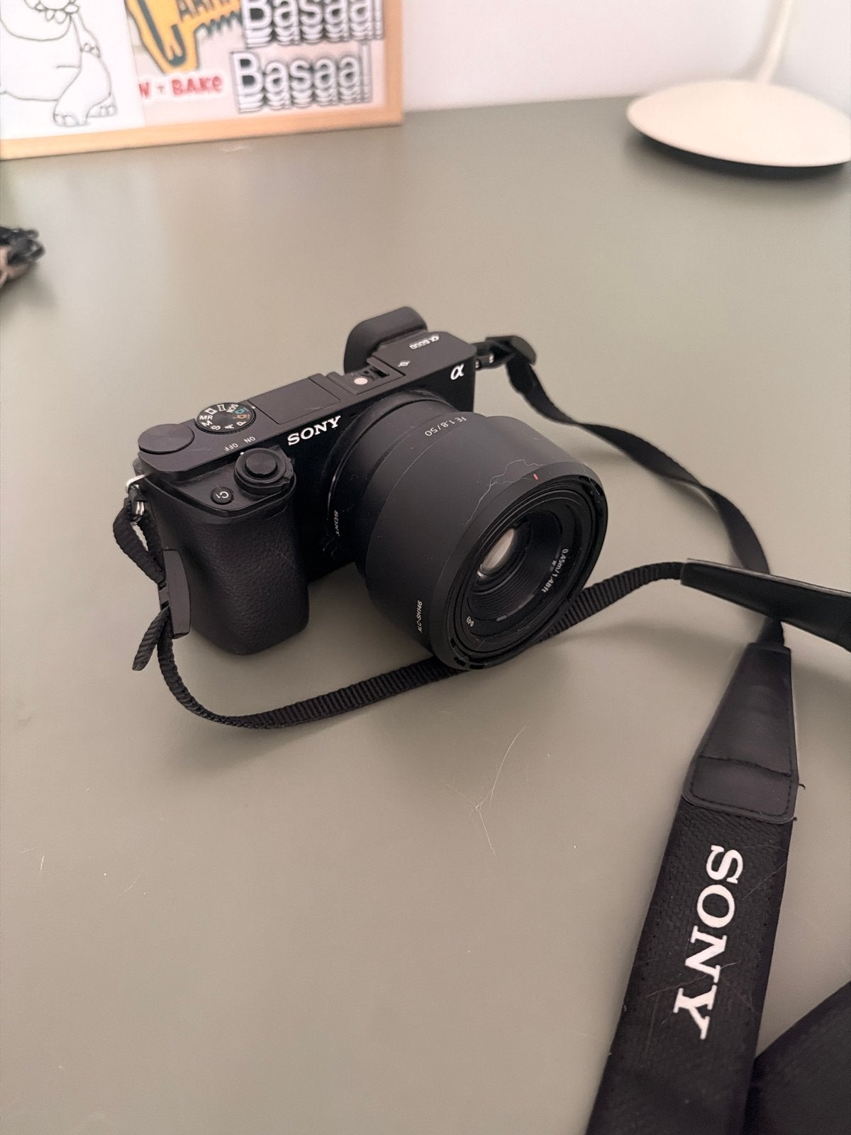 Sony Alpha A6000 systeemcamera met FE 1.8/50 lens, Gebruikt, Accu, Sony, Systeemcamera