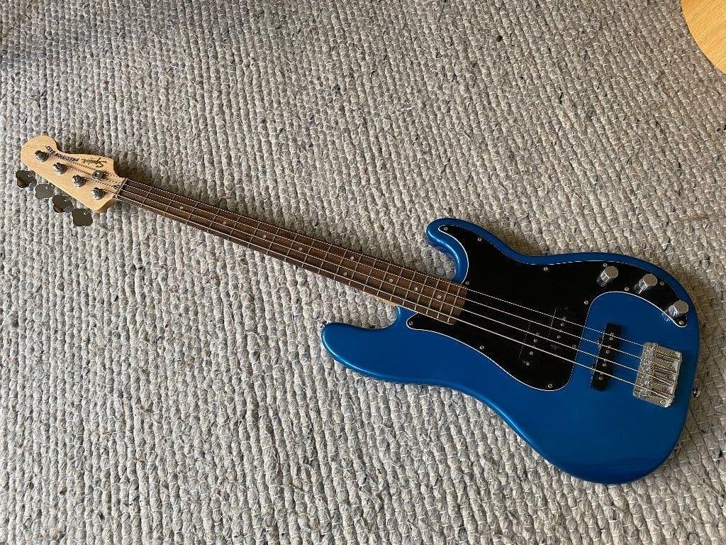Squier Affinity PJ Bass, Ophalen, Gebruikt, Elektrisch